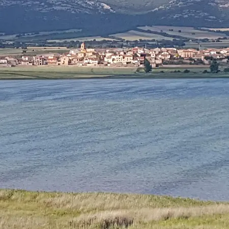 La Laguna Y La Buhardilla De La Laguna * Gallocanta